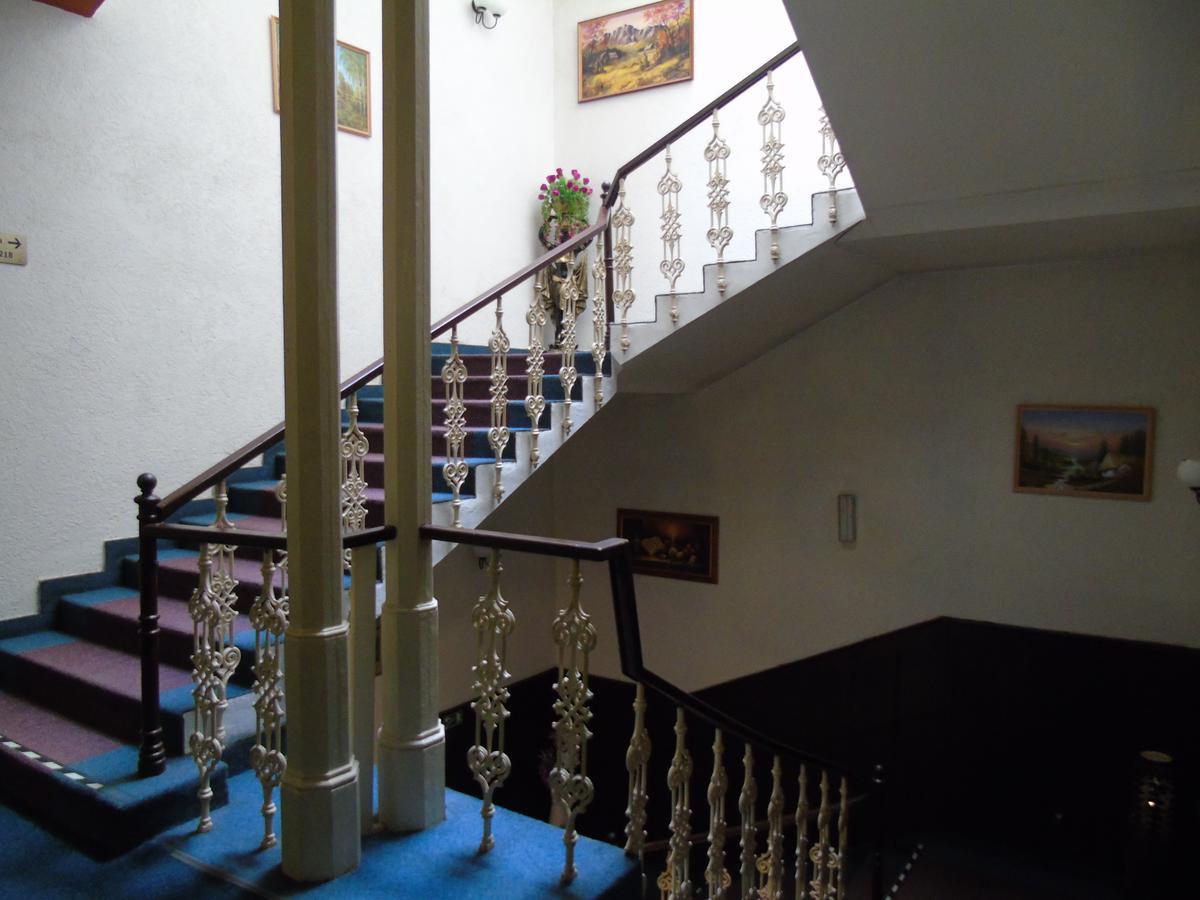 Gl Hotel Trutnov Buitenkant foto
