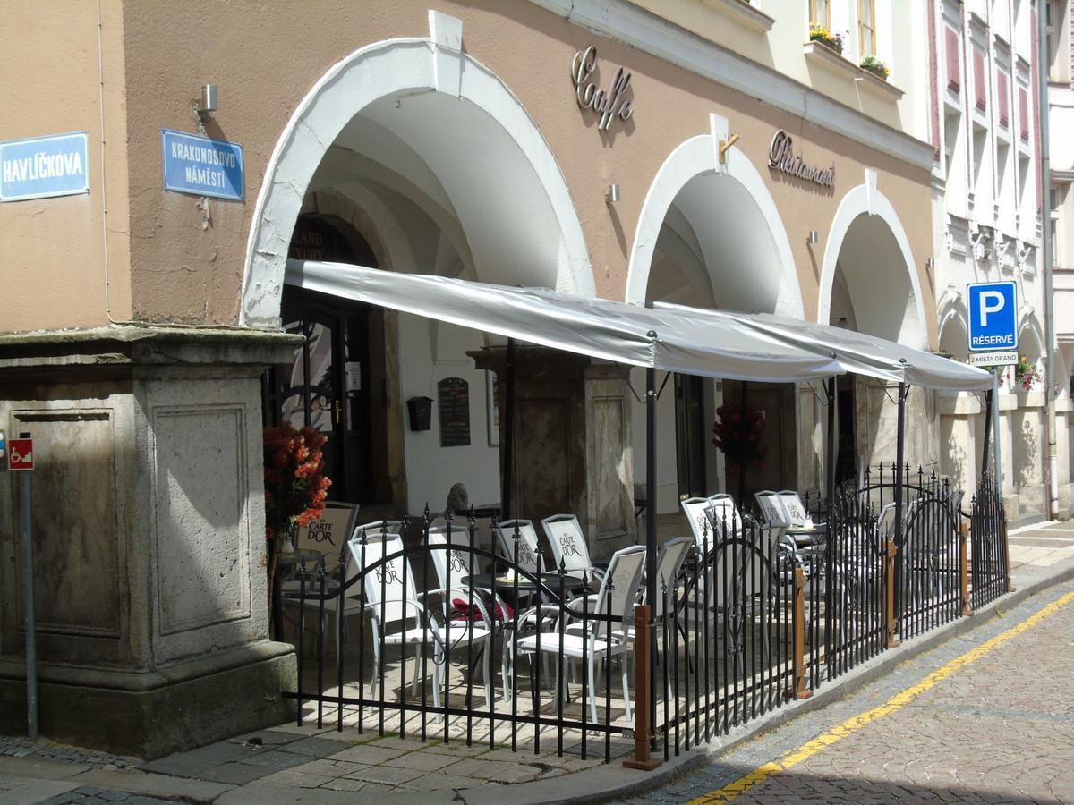 Gl Hotel Trutnov Buitenkant foto