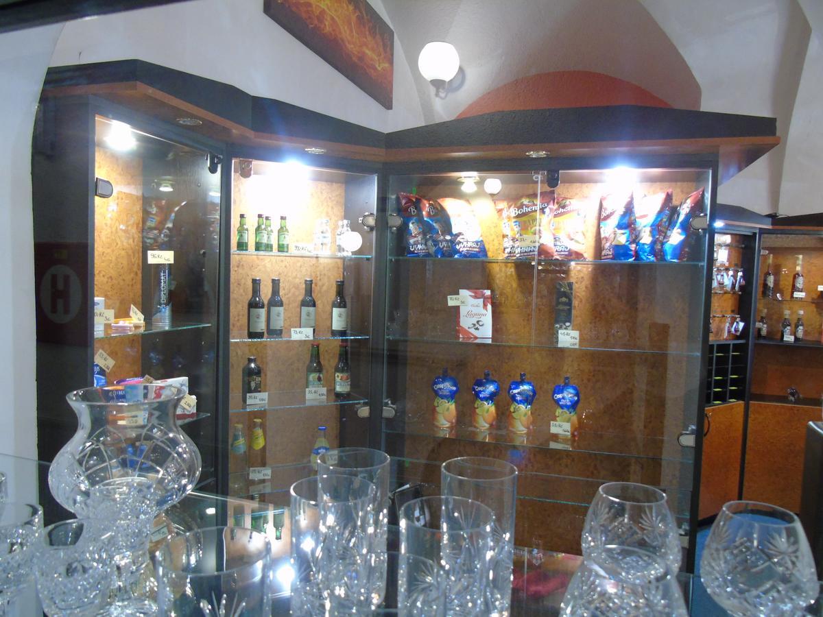 Gl Hotel Trutnov Buitenkant foto